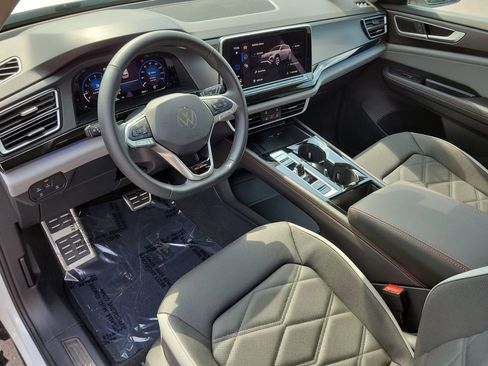 New 2026 Volkswagen Atlas Peak Edition AWD/4WD image 18