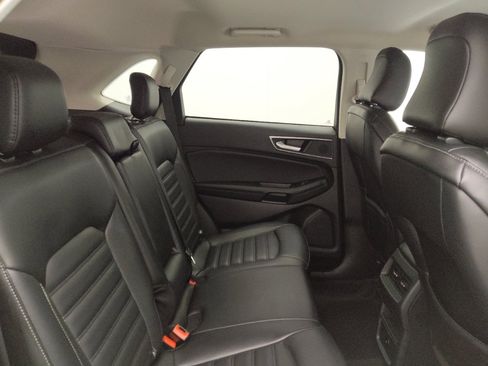 Used 2024 Ford Edge SEL image 19