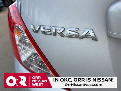 Used 2017 Nissan Versa SV image 10