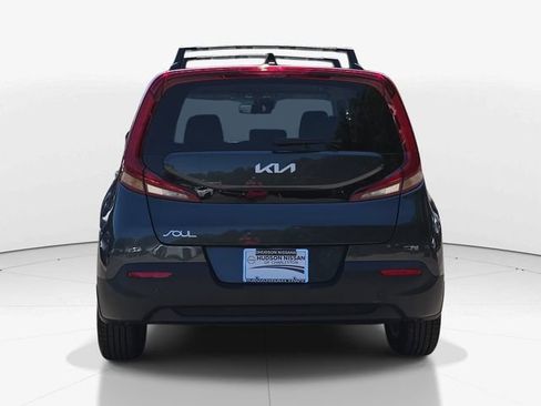 Used 2022 Kia Soul LX w/ Technology Package FWD image 7