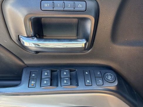 Used 2015 Chevrolet Silverado 2500 LTZ AWD/4WD image 17
