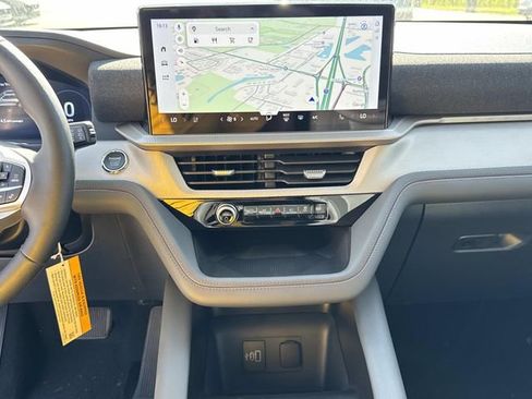 New 2026 Ford Explorer Active w/ Active Comfort Package image 27