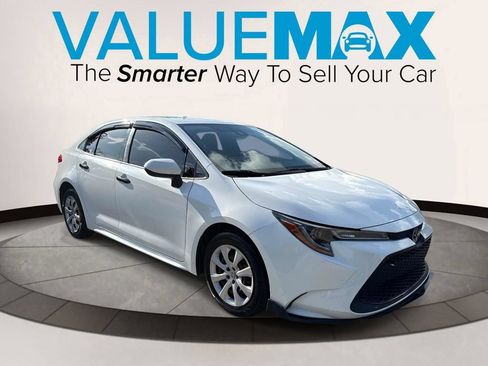 Used 2021 Toyota Corolla LE FWD image 1