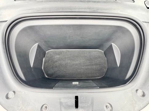 Used 2022 Tesla Model Y Long Range AWD/4WD image 14
