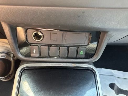 Used 2020 Mitsubishi Outlander ES FWD image 20
