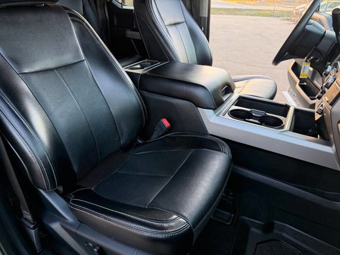 Used 2021 Ford F350 Lariat image 25