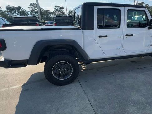 Used 2023 Jeep Gladiator Rubicon w/ Cold Weather Group image 12