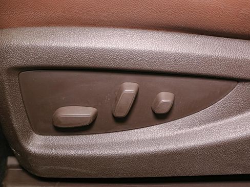 Used 2016 Chevrolet Silverado 3500 High Country image 40