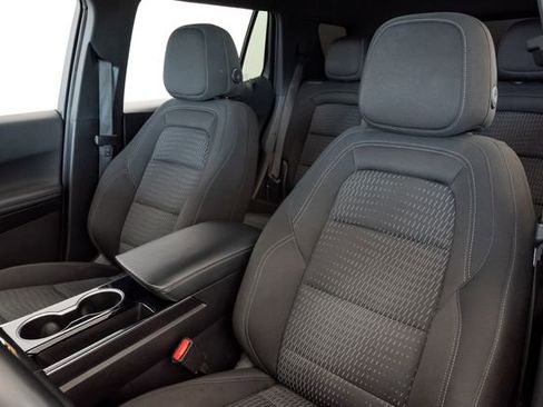 Used 2025 Chevrolet Equinox LT image 9