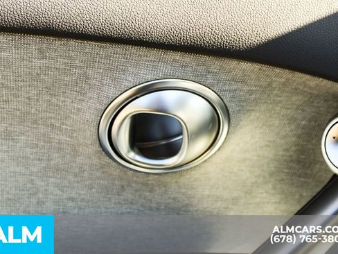 Used 2025 Genesis GV60 RWD image 41