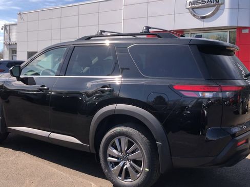 New 2026 Nissan Pathfinder SV image 5