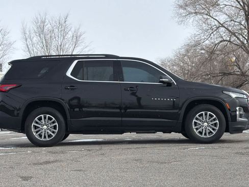 Used 2022 Chevrolet Traverse LT image 8