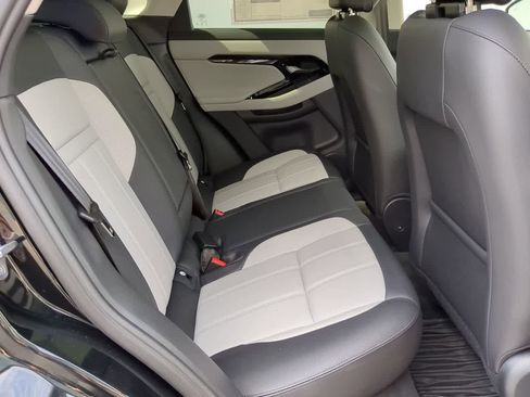 Certified 2025 Land Rover Range Rover Evoque Dynamic SE image 20