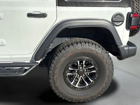 Used 2024 Jeep Wrangler Unlimited Rubicon w/ XTREMEE 35" Tire Package image 29