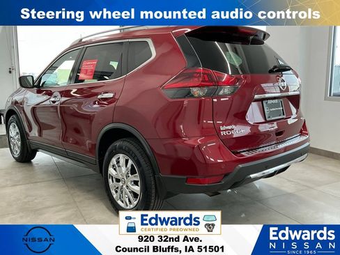 Used 2020 Nissan Rogue SV AWD/4WD image 6