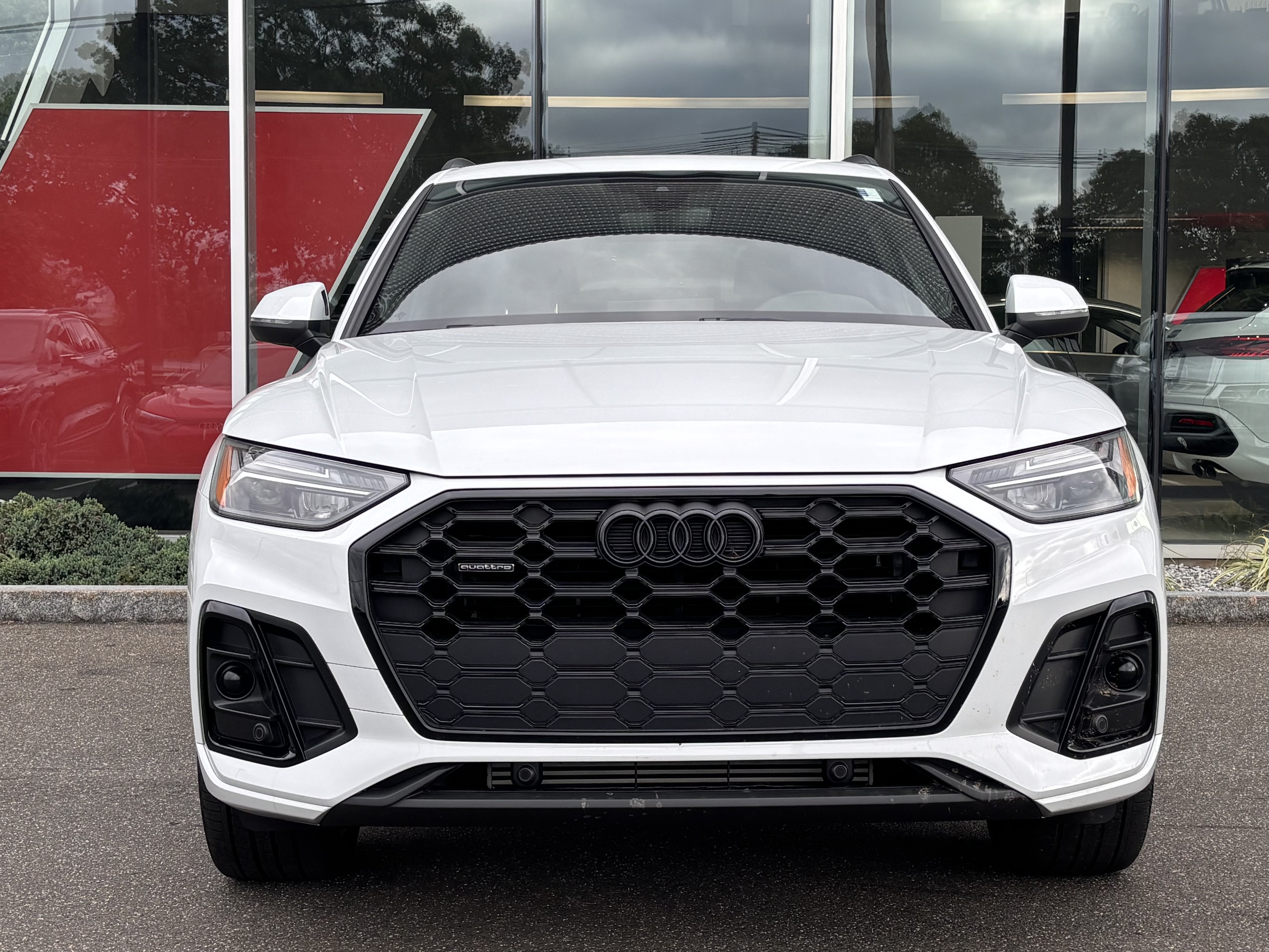 Certified 2025 Audi Q5 2.0T Premium w/ Convenience Plus Package AWD/4WD image 3