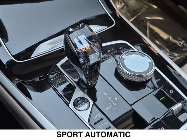 Used 2020 BMW X7 xDrive40i w/ Premium Package AWD/4WD image 20
