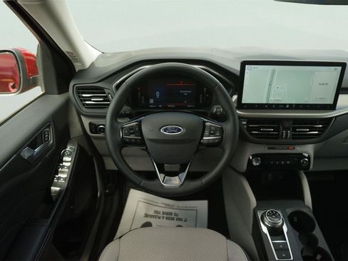 Used 2024 Ford Escape SE FWD image 21