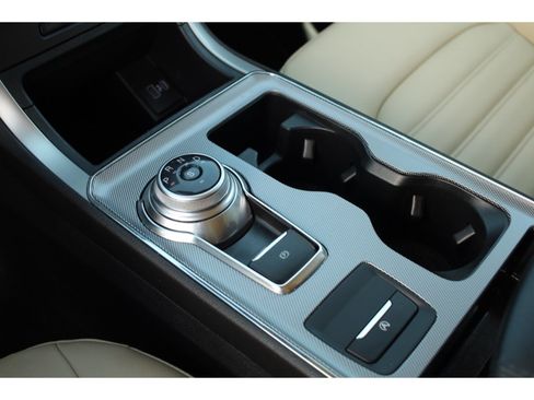 Used 2021 Ford Edge SEL w/ Convenience Package image 20