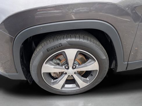 Used 2019 Jeep Cherokee Limited w/ Trailer Tow Group image 40