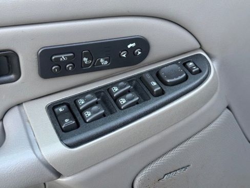 Used 2005 Chevrolet Tahoe Z71 w/ Preferred Equipment Group image 22