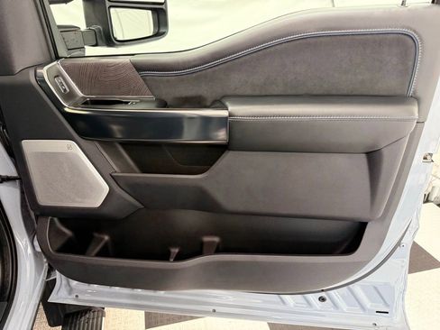 Certified 2025 Ford F450 Platinum image 21