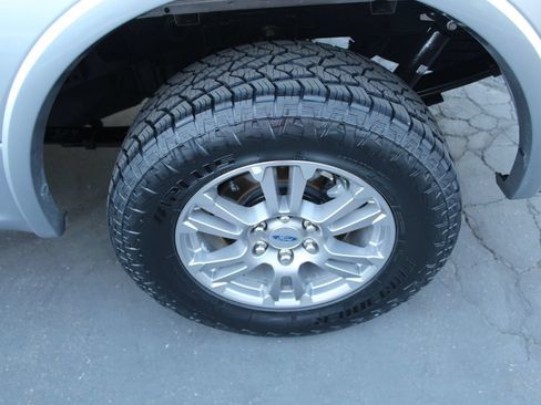 Used 2020 Ford F150 Lariat RWD image 14