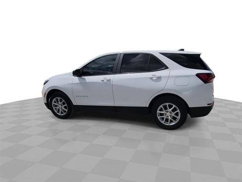 Used 2024 Chevrolet Equinox LS w/ LS Convenience Package FWD image 6