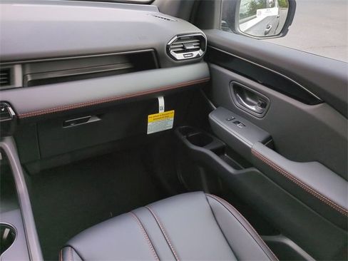 New 2025 Honda Pilot TrailSport image 15