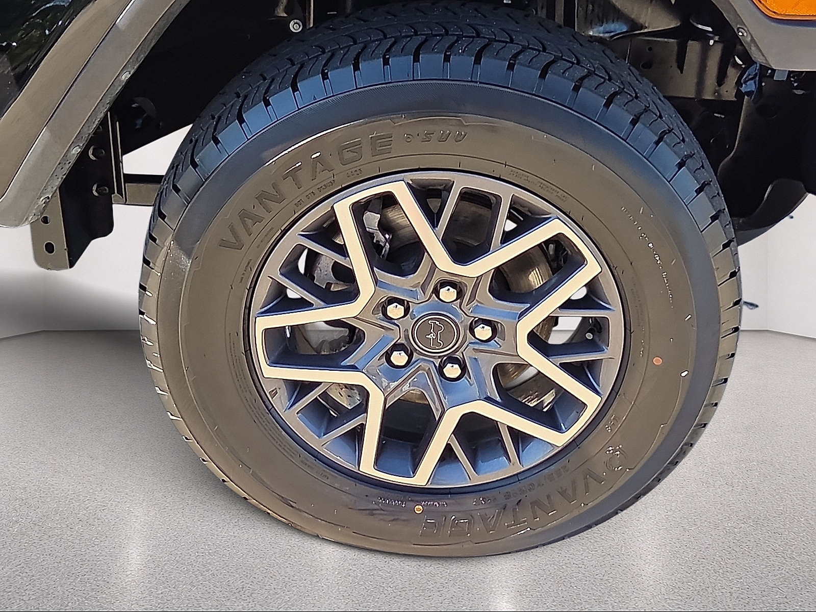 Used 2025 Jeep Wrangler Unlimited Sahara AWD/4WD image 7