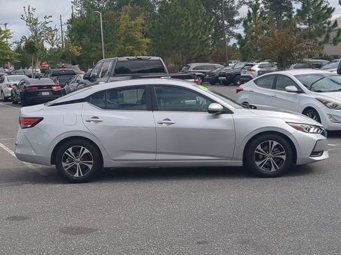 Used 2023 Nissan Sentra SV image 3