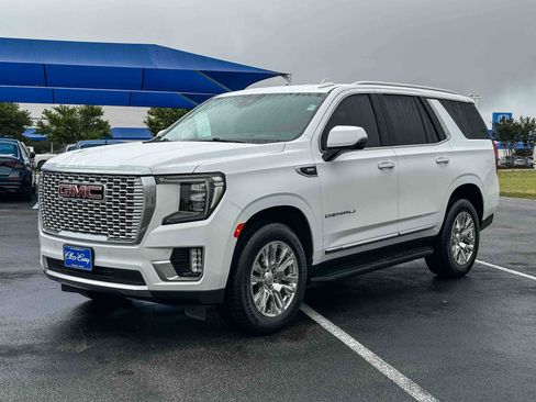 Used 2023 GMC Yukon Denali AWD/4WD image 10