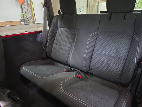 Used 2021 Jeep Wrangler Sport AWD/4WD image 13