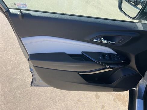 New 2026 Chevrolet Trax LT w/ Sunroof Package image 12