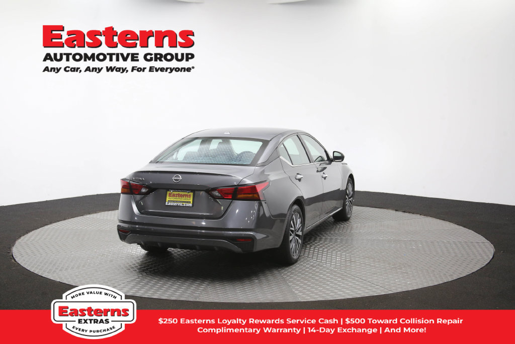 Used 2025 Nissan Altima 2.5 SV FWD image 39