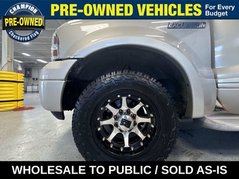 Used 2005 Ford Excursion Limited AWD/4WD image 34