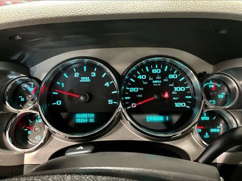 Used 2014 Chevrolet Silverado 2500 W/T w/ Snow Plow Prep Package AWD/4WD image 12
