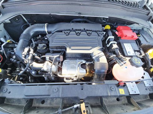 Used 2023 Jeep Renegade Latitude w/ Sun & Fun Group image 18