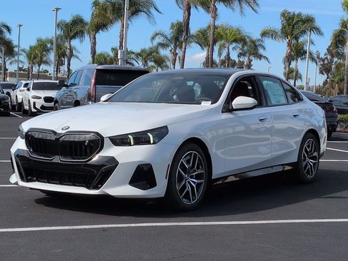 New 2026 BMW i5 eDrive40 w/ M Sport Package image 5