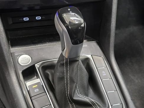 Used 2023 Volkswagen Tiguan SE FWD image 19
