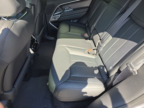 Certified 2026 Land Rover Range Rover SE AWD/4WD image 15