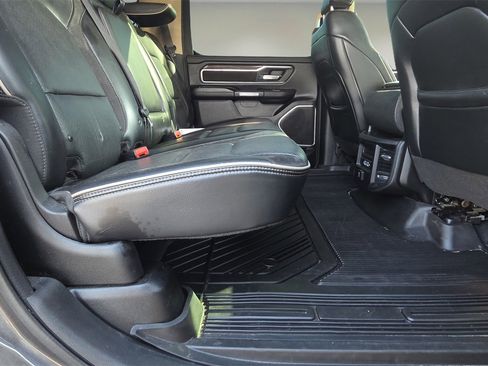 Used 2019 RAM 1500 Laramie image 12
