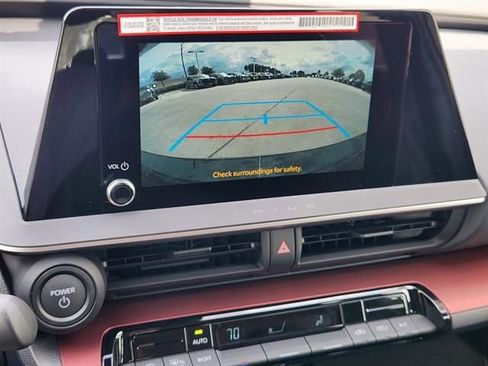 New 2026 Toyota Prius Plug-In Hybrid FWD image 13