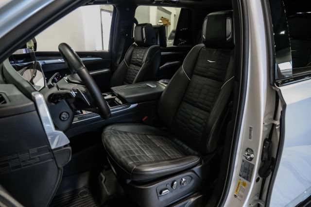Used 2025 Cadillac Escalade V w/ LPO, Floor Liner Package AWD/4WD image 28