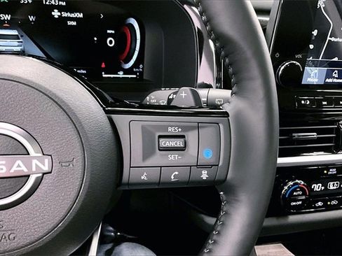 New 2025 Nissan Pathfinder Platinum image 22