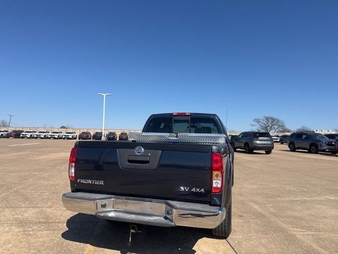 Used 2016 Nissan Frontier SV image 21