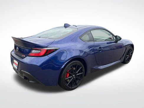 Used 2025 Toyota GR86 Premium w/ Performance Package image 35