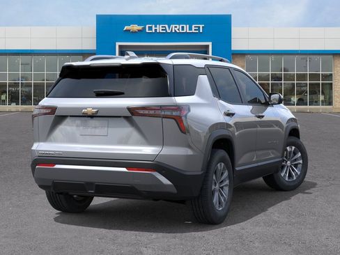 New 2026 Chevrolet Equinox LT w/ Convenience Package II AWD/4WD image 4