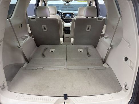 Used 2023 GMC Acadia Denali w/ Black Diamond Edition image 40