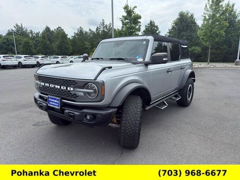 Used 2023 Ford Bronco Badlands w/ Sasquatch Package AWD/4WD image 3